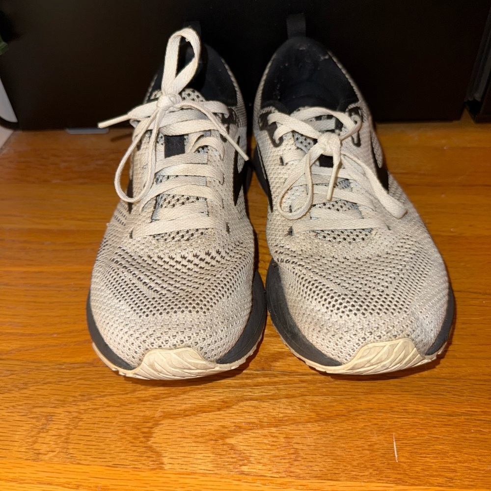 Brooks Revel 5 Shoes View 4